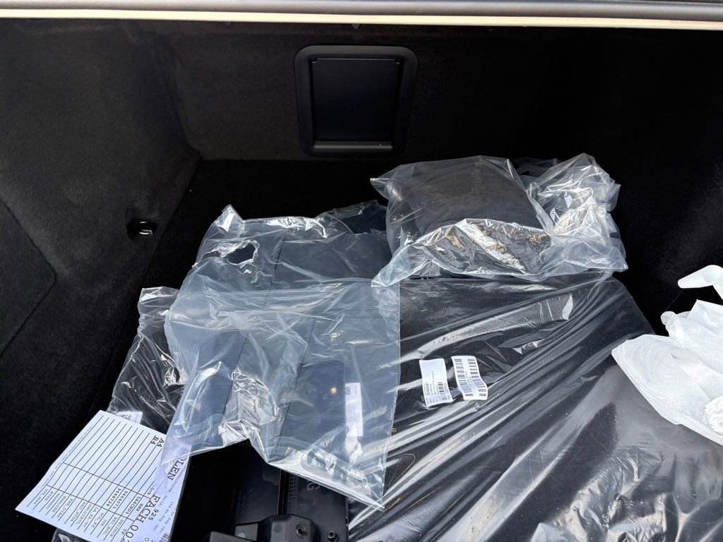 Used 2025 BMW i7 xDrive60 w/ Premium Package image 26