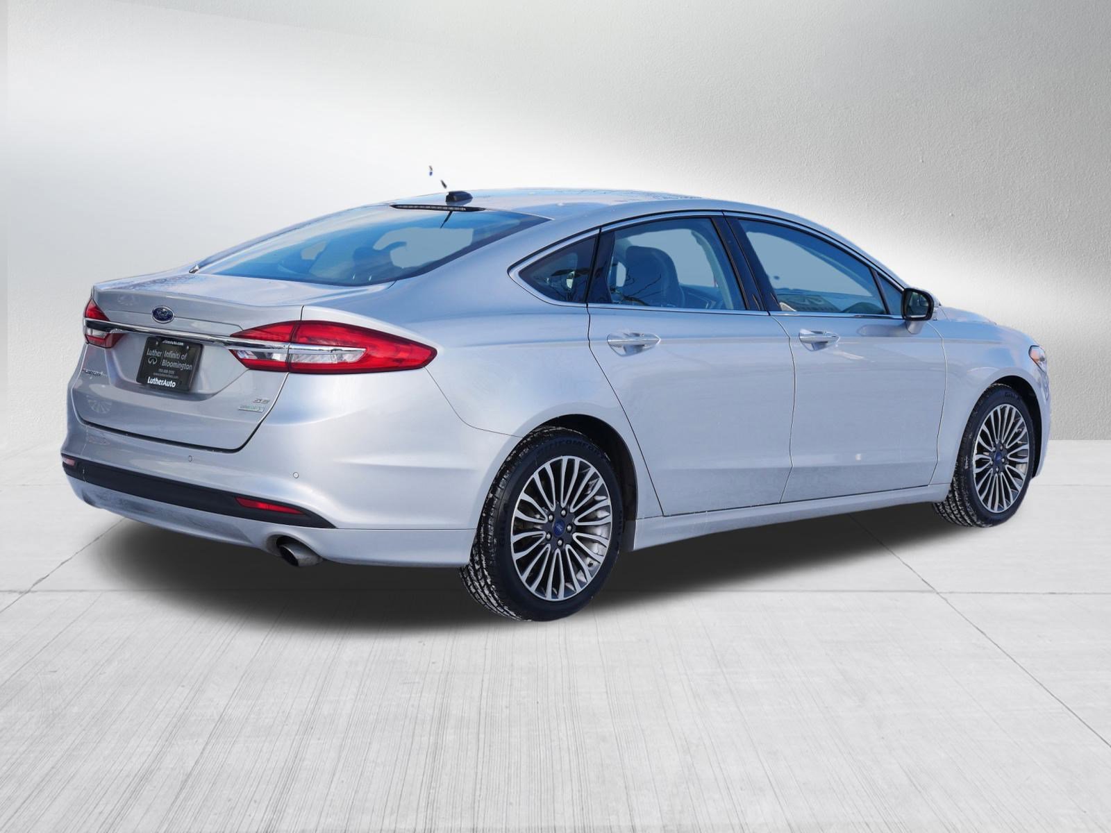 Used 2018 Ford Fusion SE w/ Fusion SE Technology Package image 7