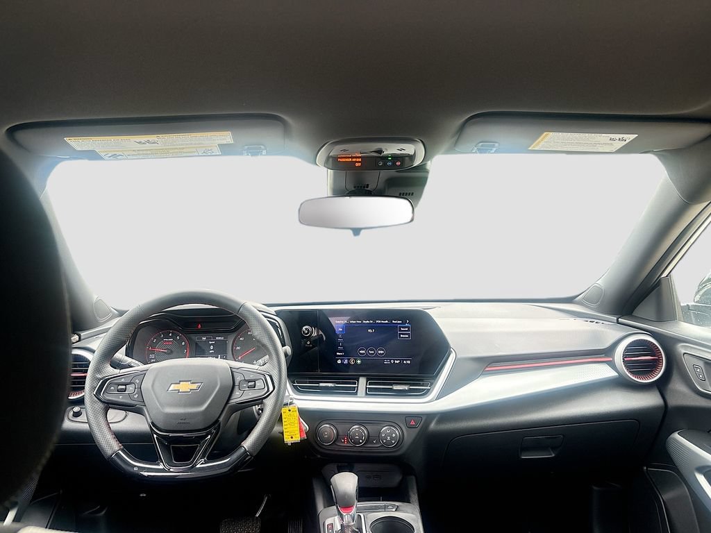 Used 2026 Chevrolet Trax RS FWD image 21