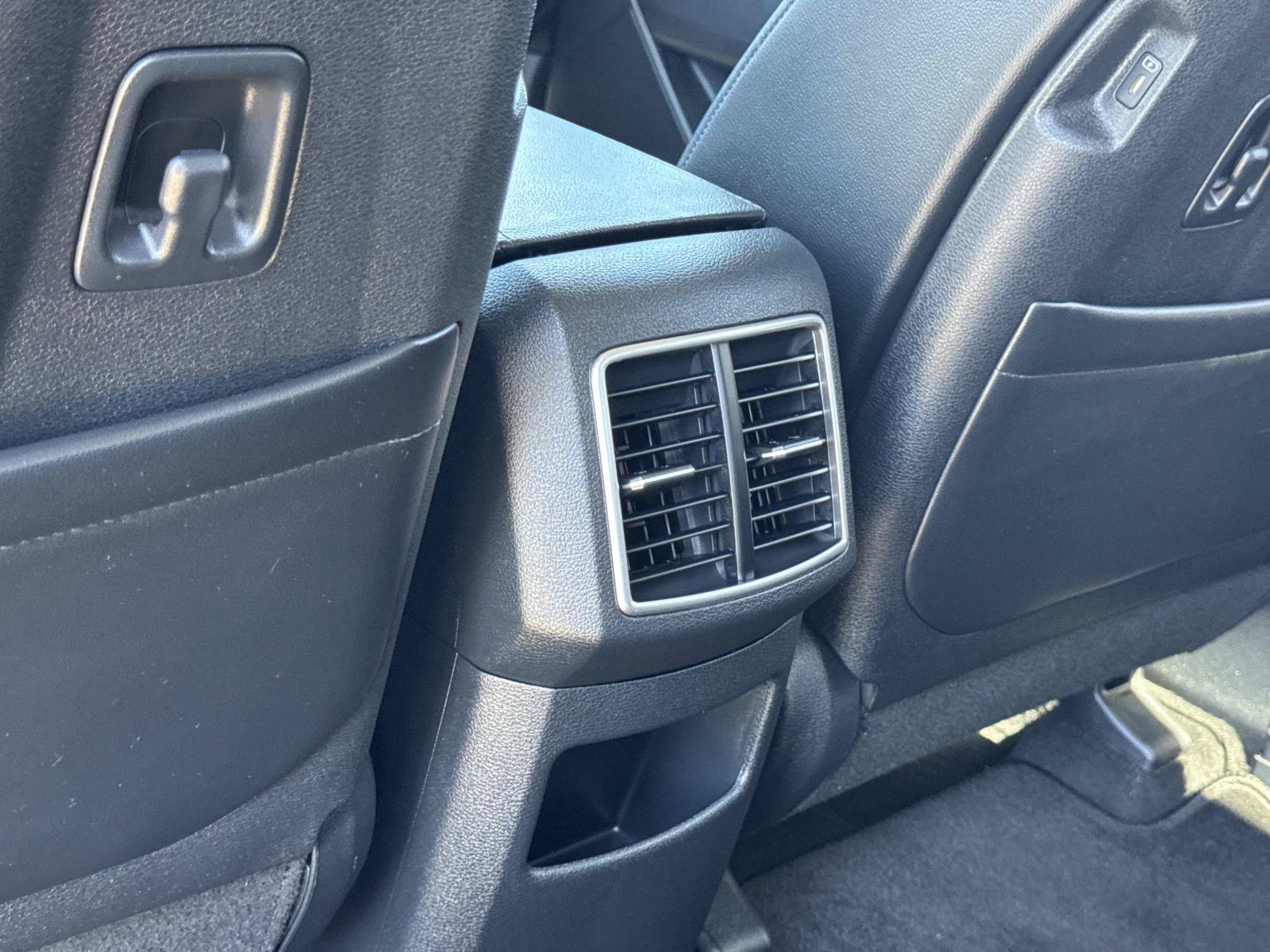 Used 2023 Kia Sportage EX FWD image 29