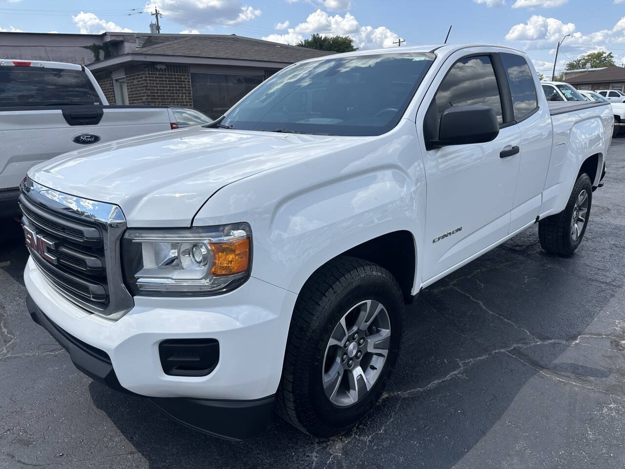 Used 2018 GMC Canyon W/T w/ Convenience Package RWD image 3