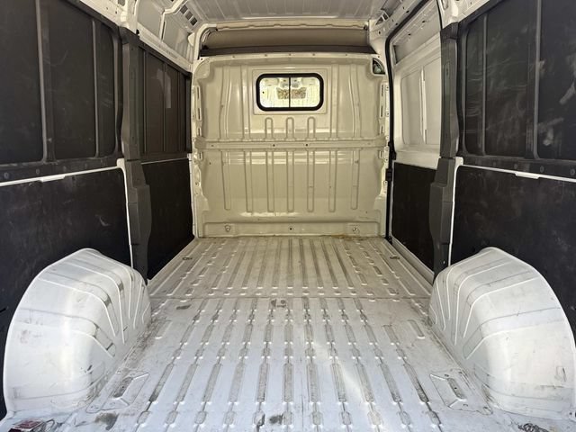 Used 2025 RAM ProMaster 2500 w/ Convenience Group FWD image 9