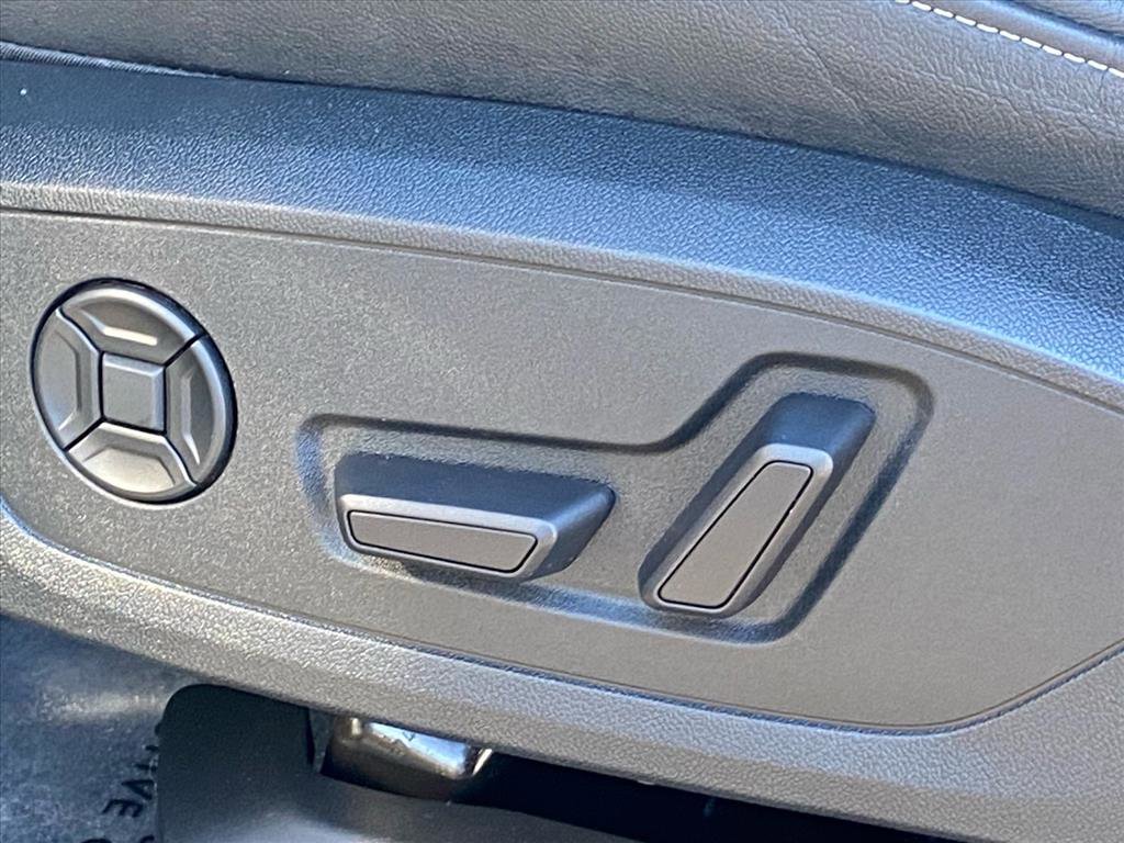 Used 2023 Audi Q4 e-tron Premium Plus w/ Premium Plus image 13