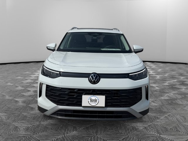 New 2026 Volkswagen Tiguan SE FWD image 8