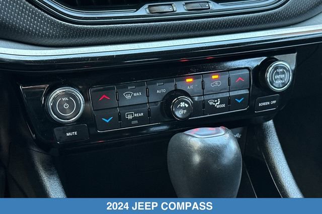 Used 2024 Jeep Compass Trailhawk AWD/4WD image 22