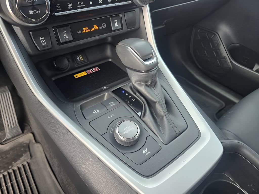 Used 2023 Toyota RAV4 XSE image 17