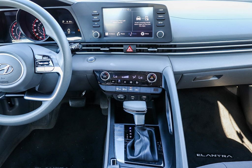 Used 2023 Hyundai Elantra SEL image 14