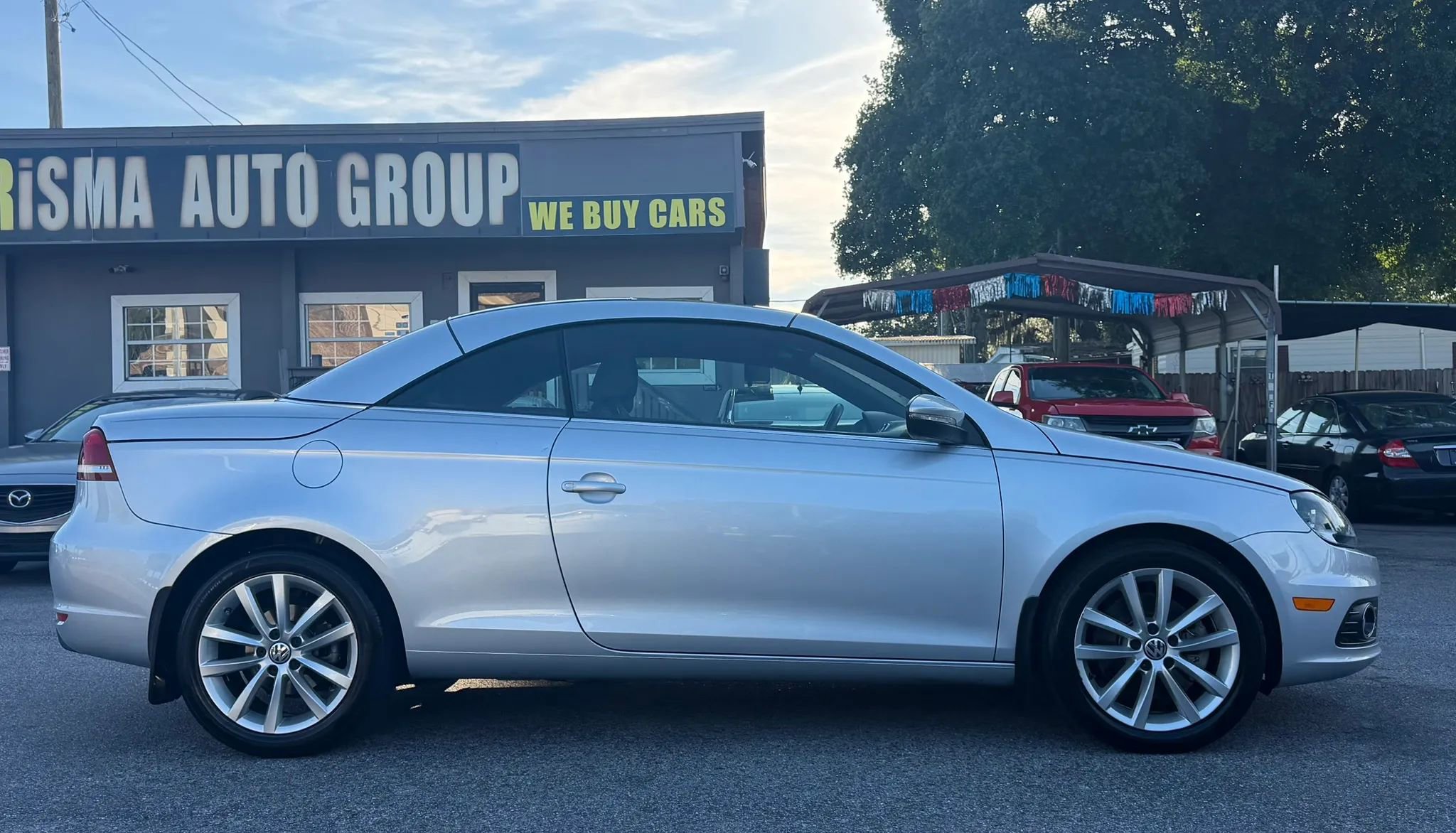 Used 2015 Volkswagen Eos Komfort FWD image 3