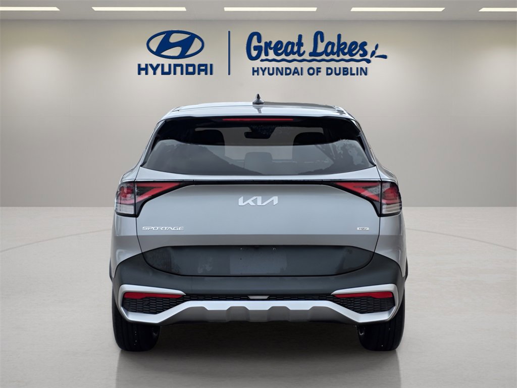 Used 2024 Kia Sportage LX image 4