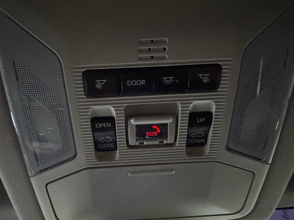 Used 2020 Toyota RAV4 XLE Premium image 17