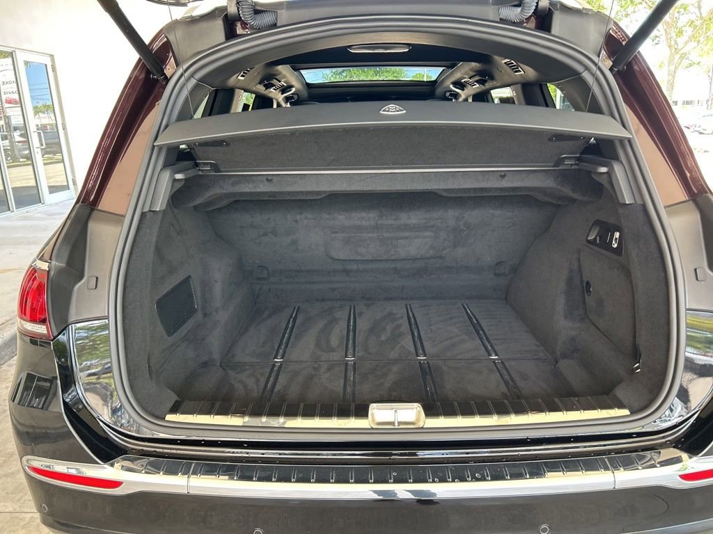 Used 2023 Mercedes-Benz Maybach GLS 600 4MATIC image 47