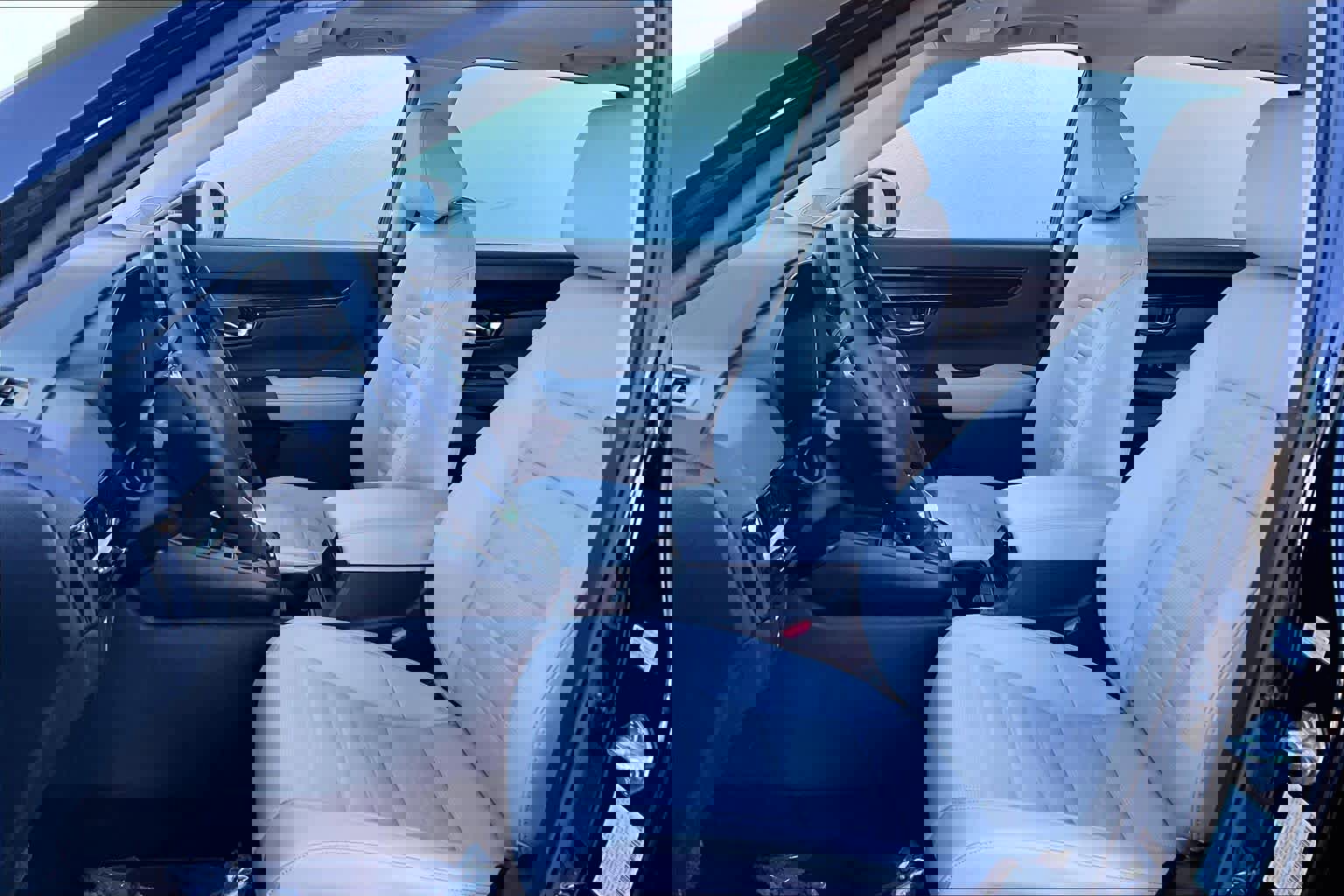 Used 2025 Honda CR-V EX-L image 8