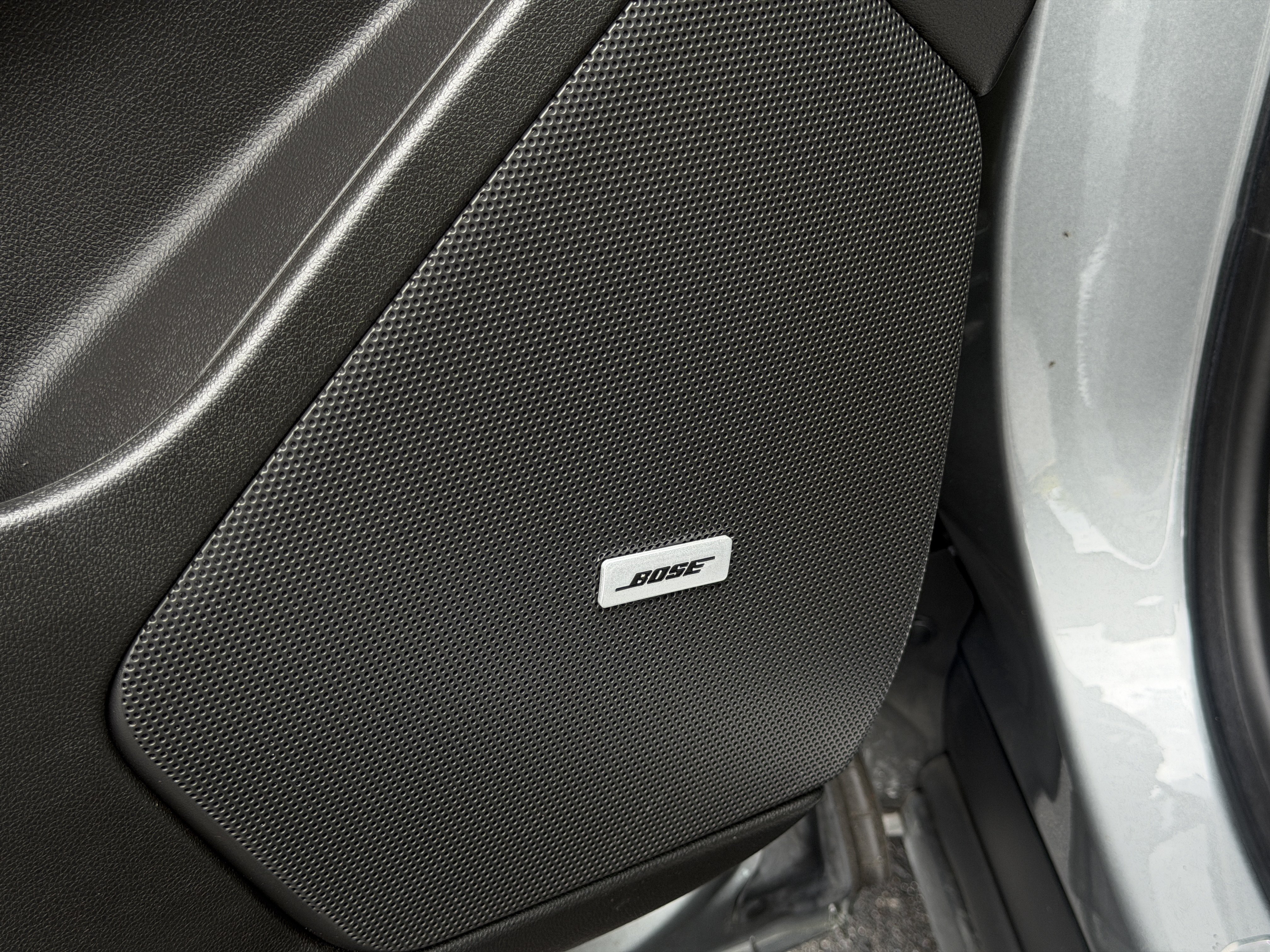Certified 2024 Cadillac XT6 Luxury w/ LPO, Floor Liner Package FWD image 21