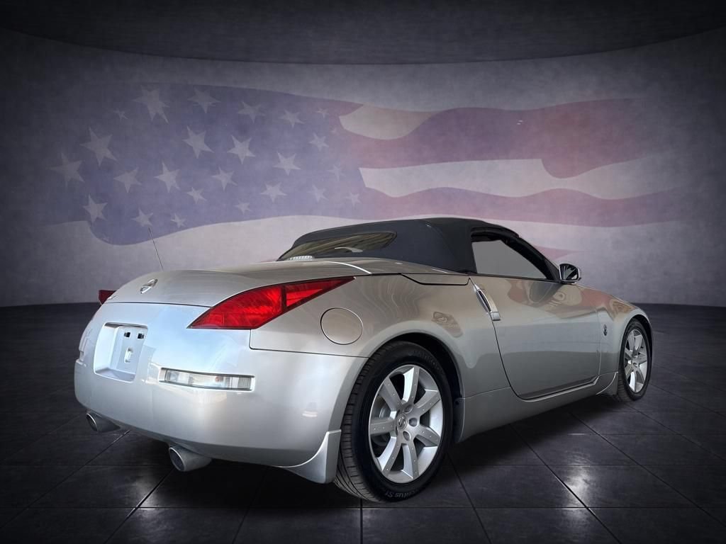 Used 2004 Nissan 350Z Touring RWD image 5