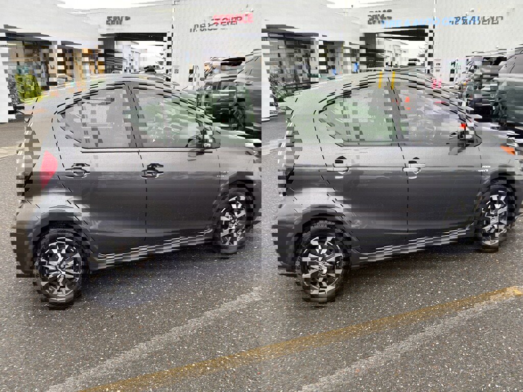 Used 2018 Toyota Prius C Three image 7