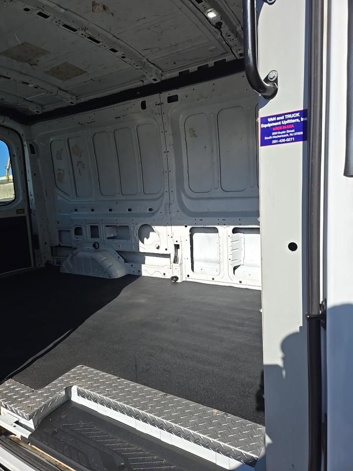 Used 2019 Ford Transit 250 148 Medium Roof RWD image 11