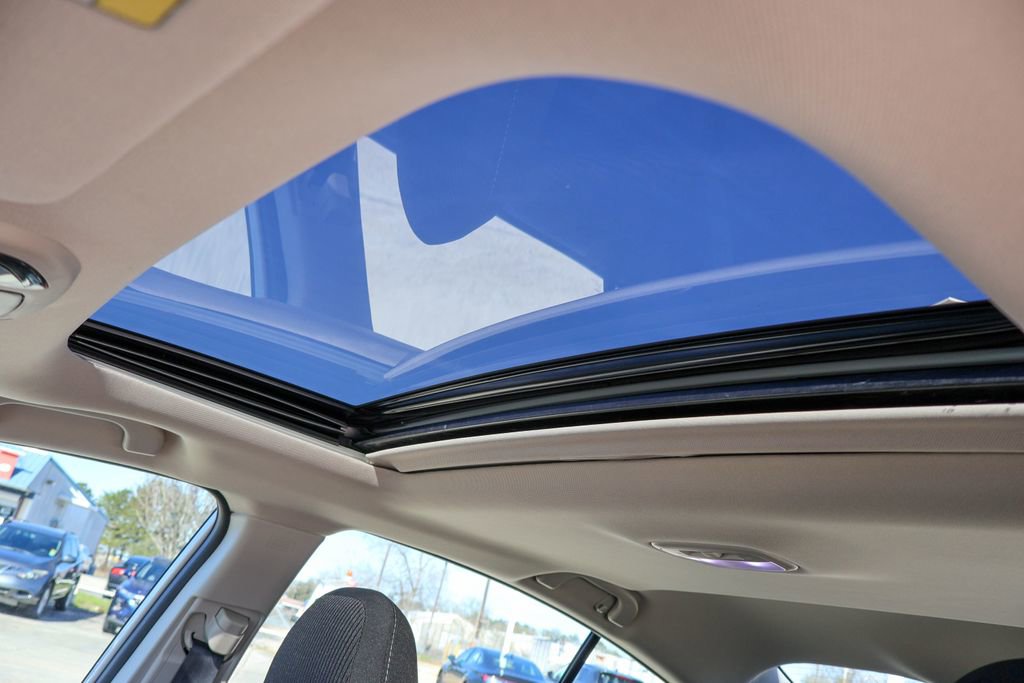 Used 2025 Subaru Legacy Premium image 11