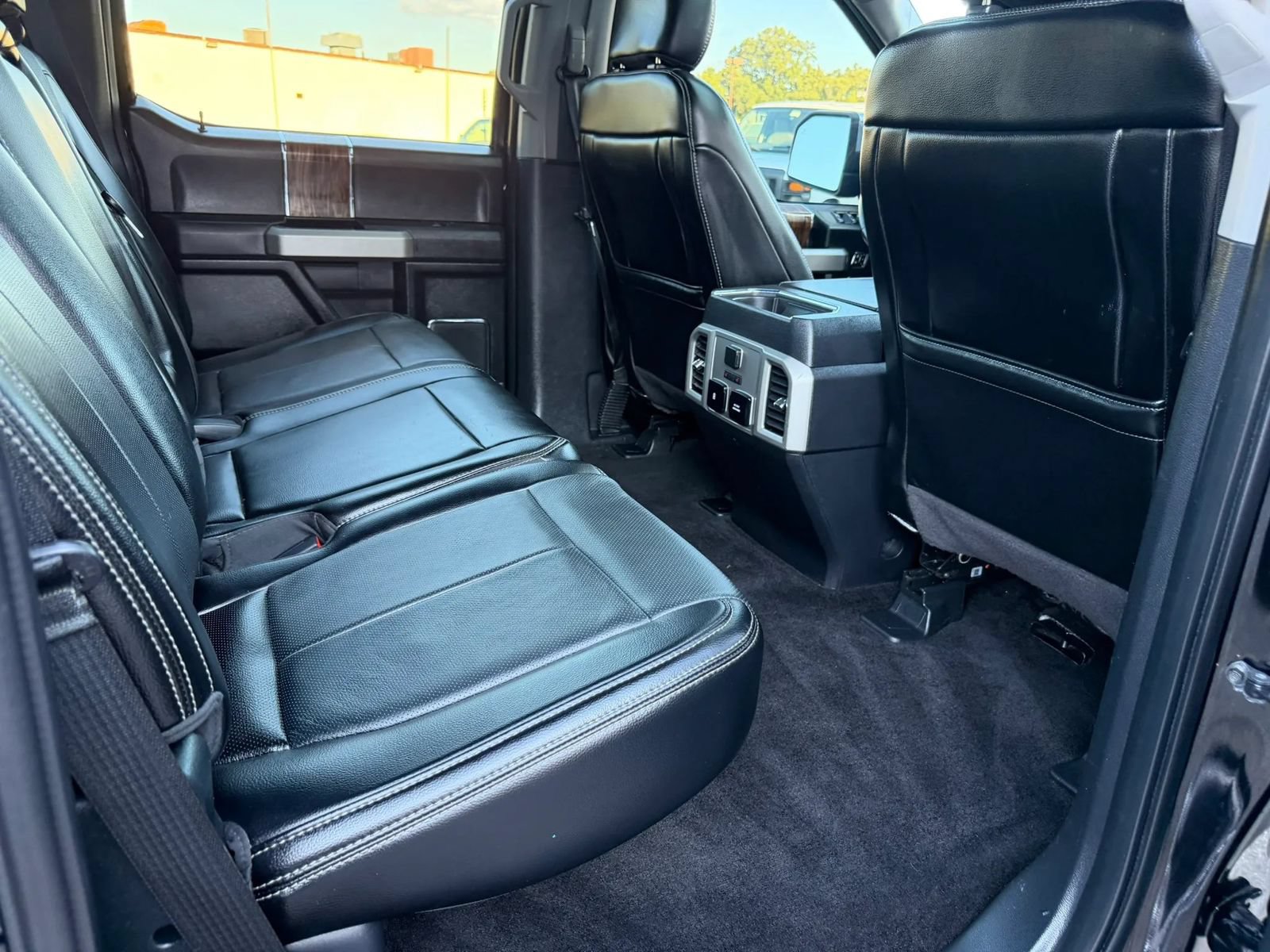 Used 2018 Ford F150 Lariat w/ Equipment Group 502A Luxury AWD/4WD image 30