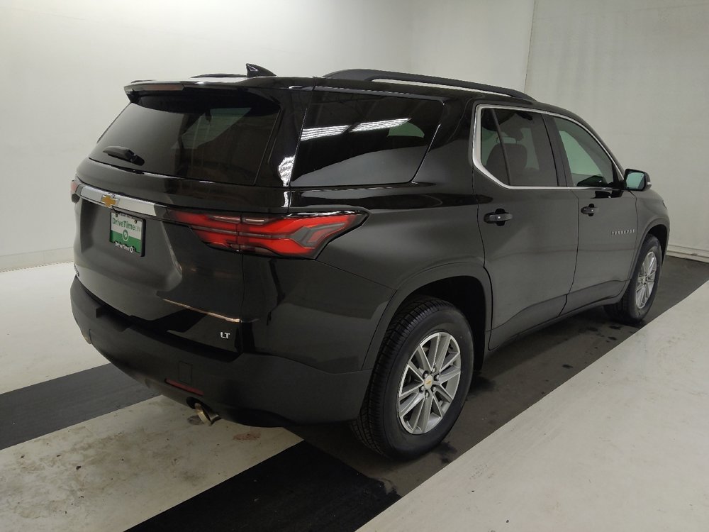 Used 2023 Chevrolet Traverse LT image 9