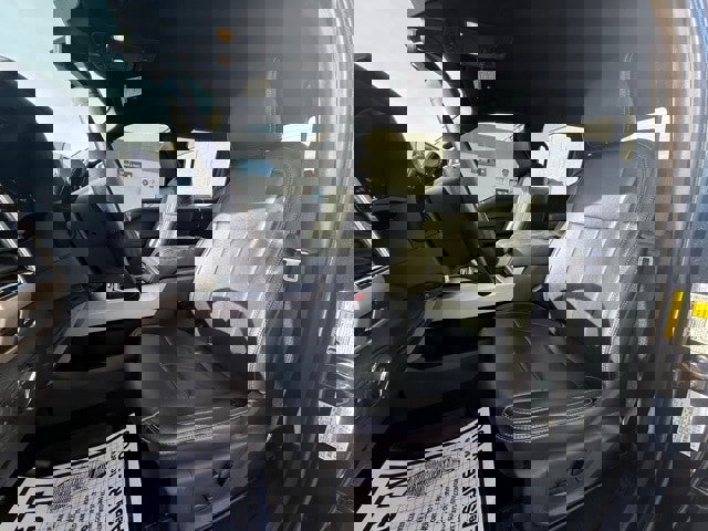 Used 2022 Ford F250 Lariat w/ Chrome Package image 11