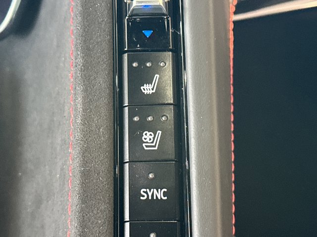 New 2025 Chevrolet Corvette E-Ray w/ Stealth Interior Trim Package image 11