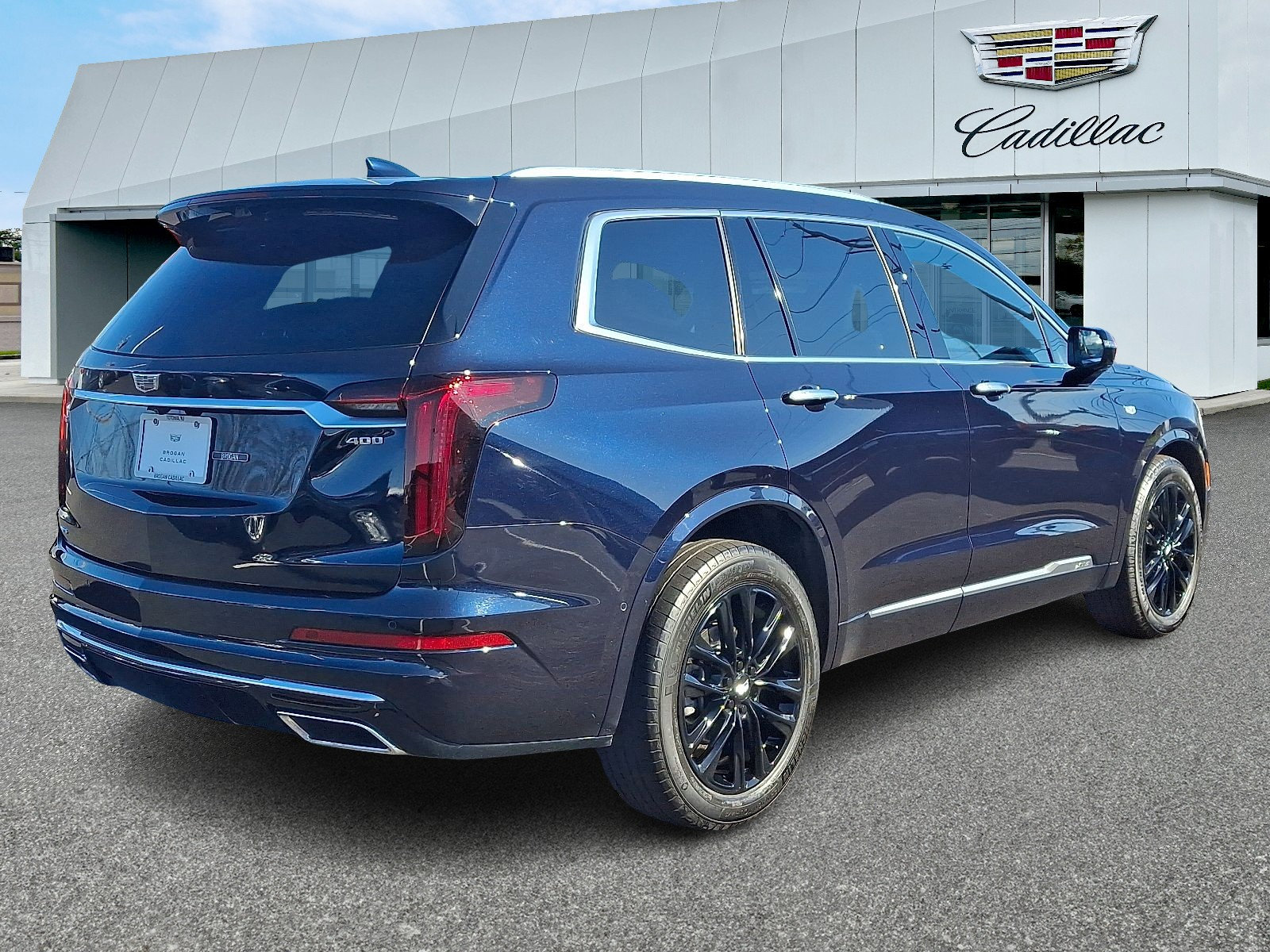 Certified 2022 Cadillac XT6 Premium Luxury w/ Technology Package image 6