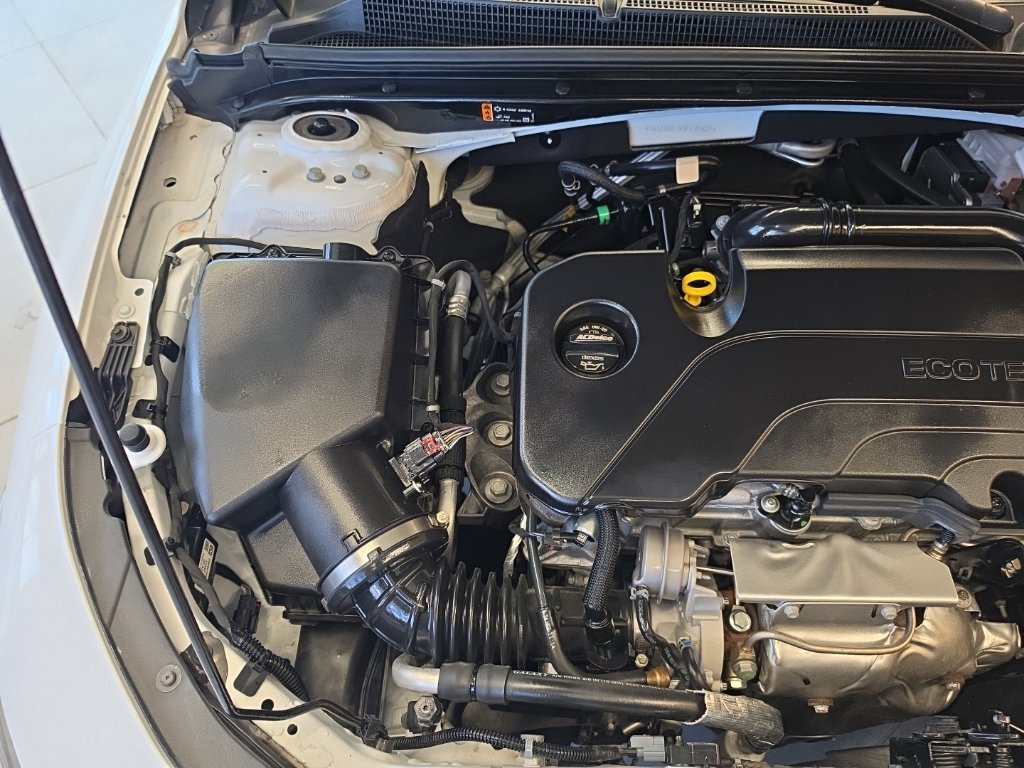 Used 2025 Chevrolet Malibu RS FWD image 50