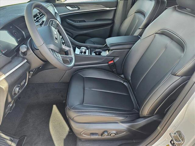 New 2025 Jeep Grand Cherokee L Limited w/ Trailer Tow Package image 4