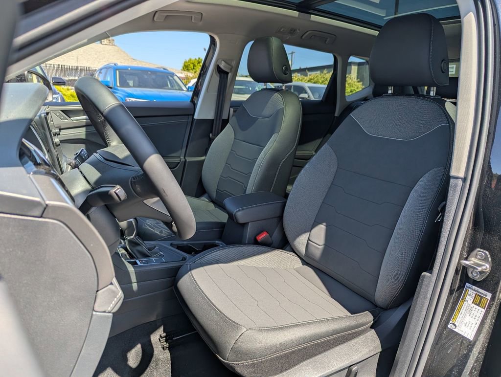 New 2026 Volkswagen Taos SE FWD image 26