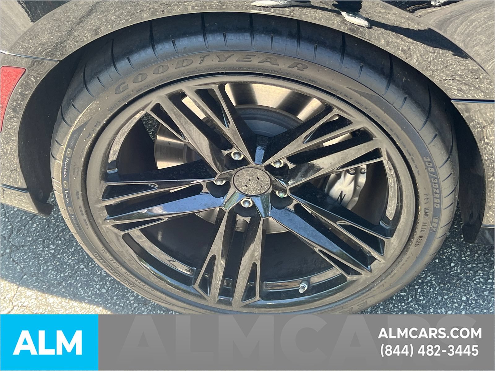 Used 2021 Chevrolet Camaro ZL1 RWD image 17