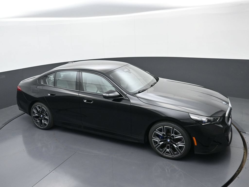 New 2026 BMW 550e xDrive w/ Executive Package AWD/4WD image 30