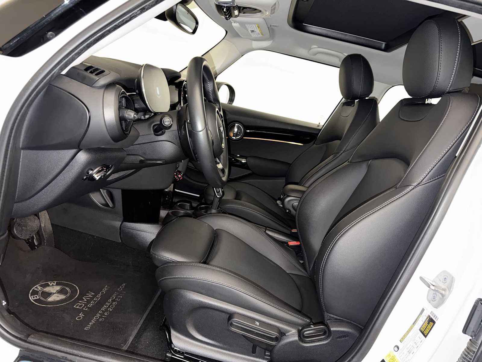 Used 2023 MINI Cooper S image 9