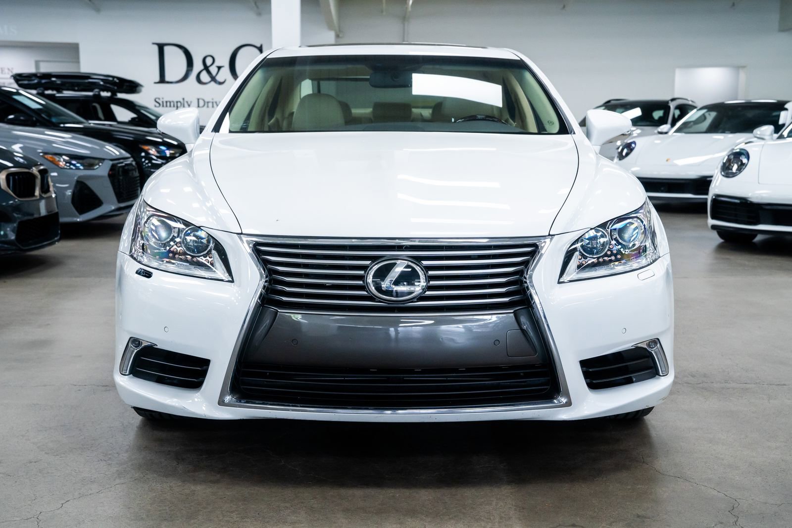 Used 2014 Lexus LS 460 w/ Comfort Package RWD image 2