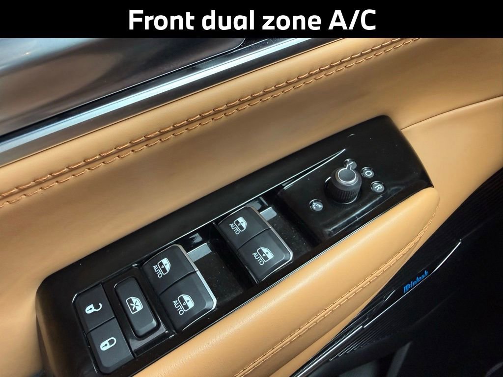 Used 2022 Jeep Grand Wagoneer Series III w/ Rear Seat Video Group 1 AWD/4WD image 12