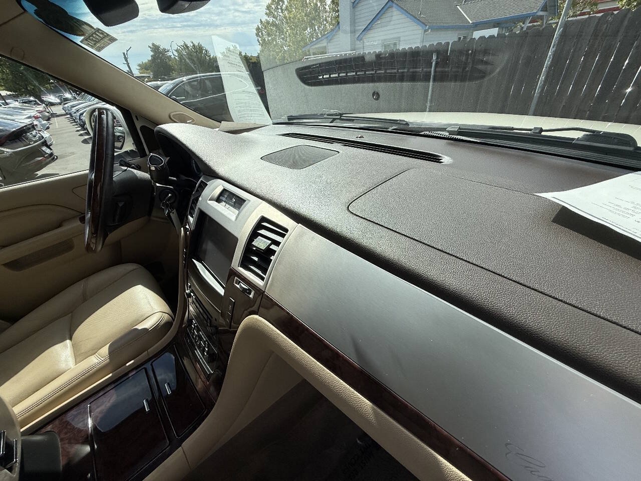 Used 2014 Cadillac Escalade Luxury AWD/4WD image 30