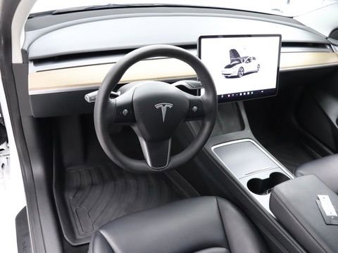 Used 2023 Tesla Model 3 Standard Range image 15