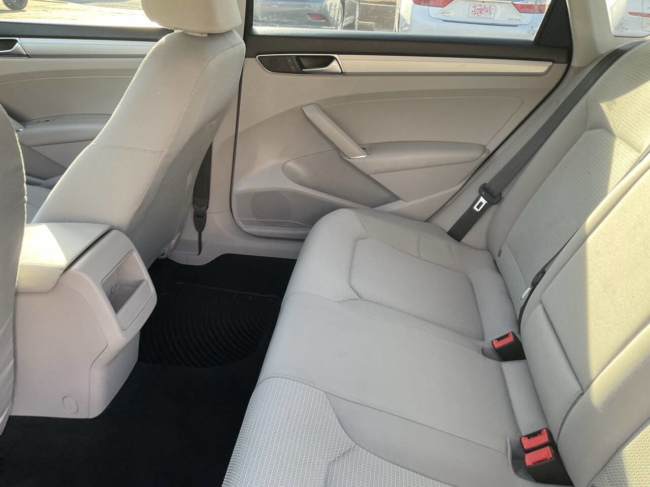 Used 2016 Volkswagen Passat 1.8T S image 12