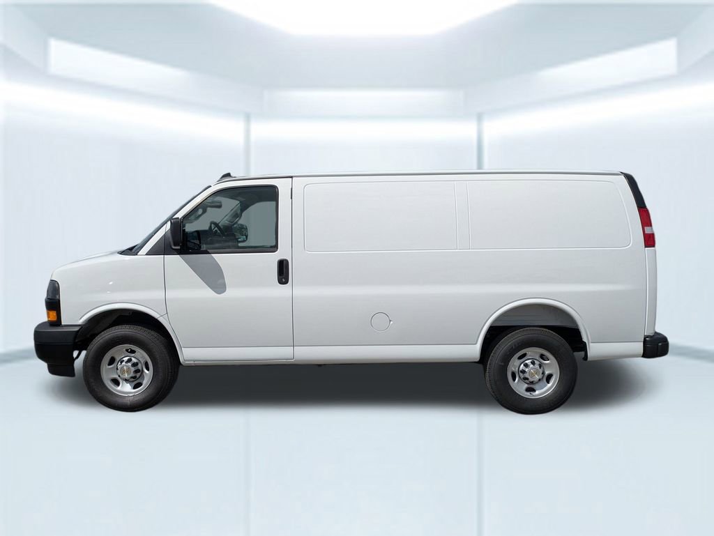 New 2025 Chevrolet Express 2500 w/ Communications Package video 2