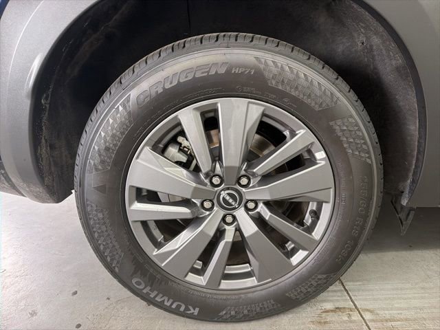 Used 2024 Nissan Pathfinder SV FWD image 12