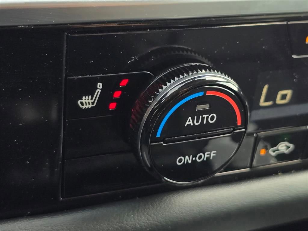 Used 2022 Nissan Pathfinder SL w/ SL Premium Package FWD image 22