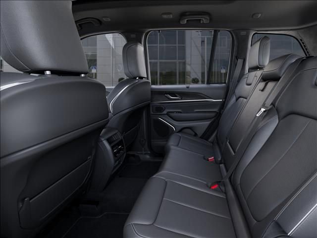 New 2025 Jeep Grand Cherokee Overland w/ Adv Protech Group III image 23