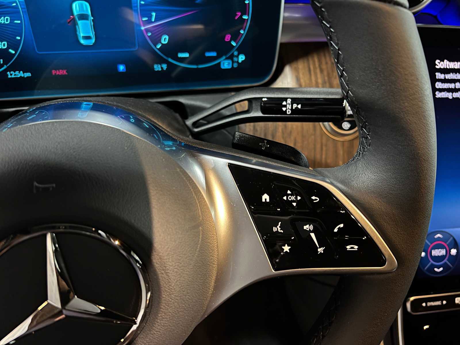 Used 2025 Mercedes-Benz C 300 4MATIC Sedan image 29