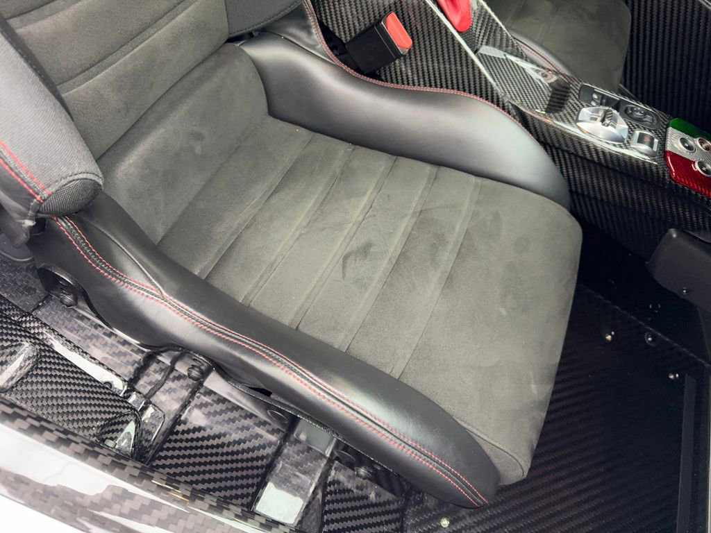 Used 2018 Alfa Romeo 4C Spider RWD image 32