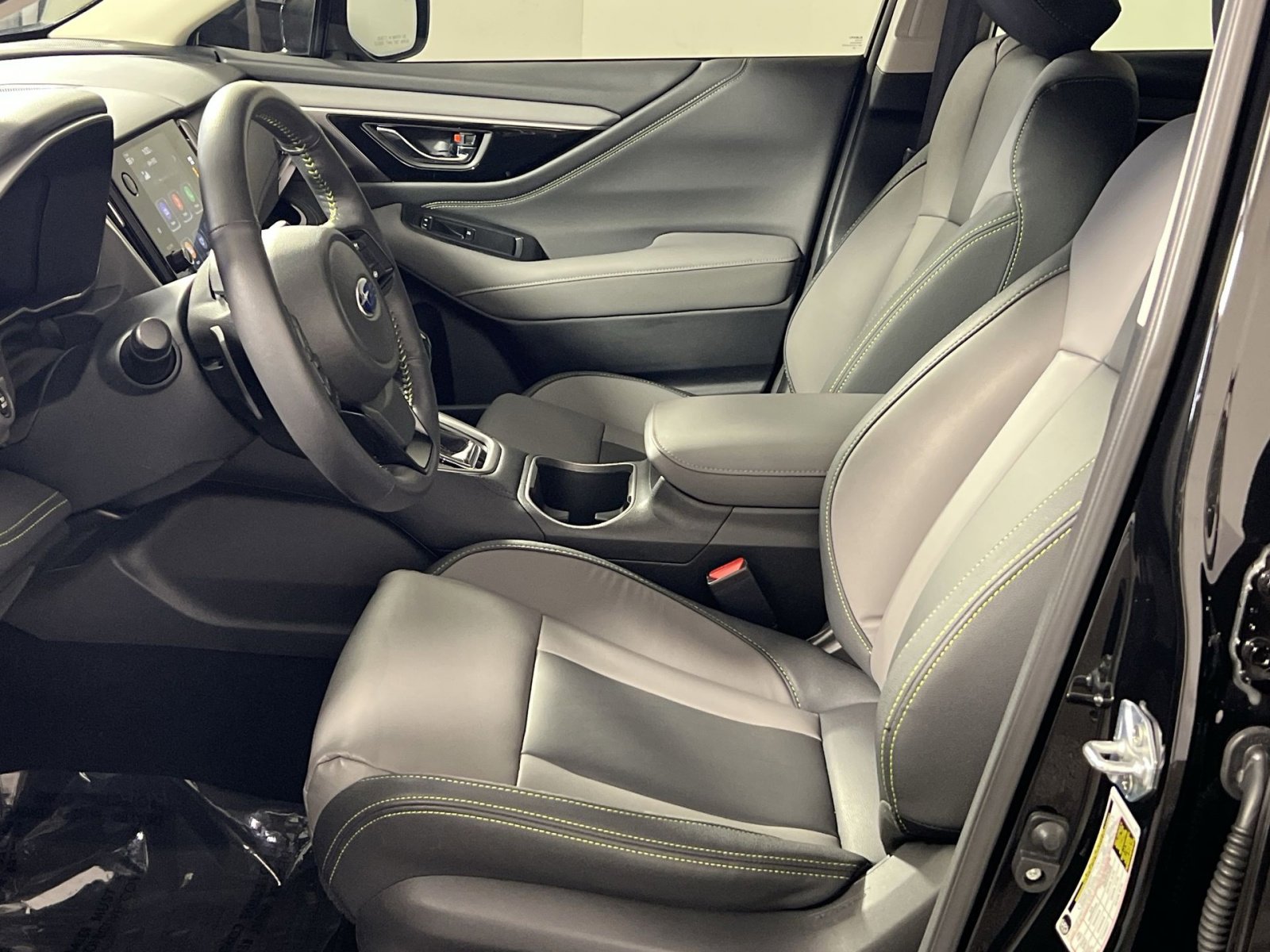 Used 2025 Subaru Outback Onyx Edition AWD/4WD image 13