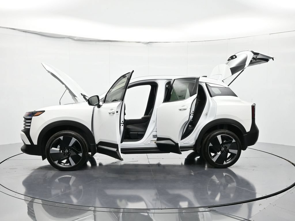 New 2026 Nissan Kicks SR FWD image 44