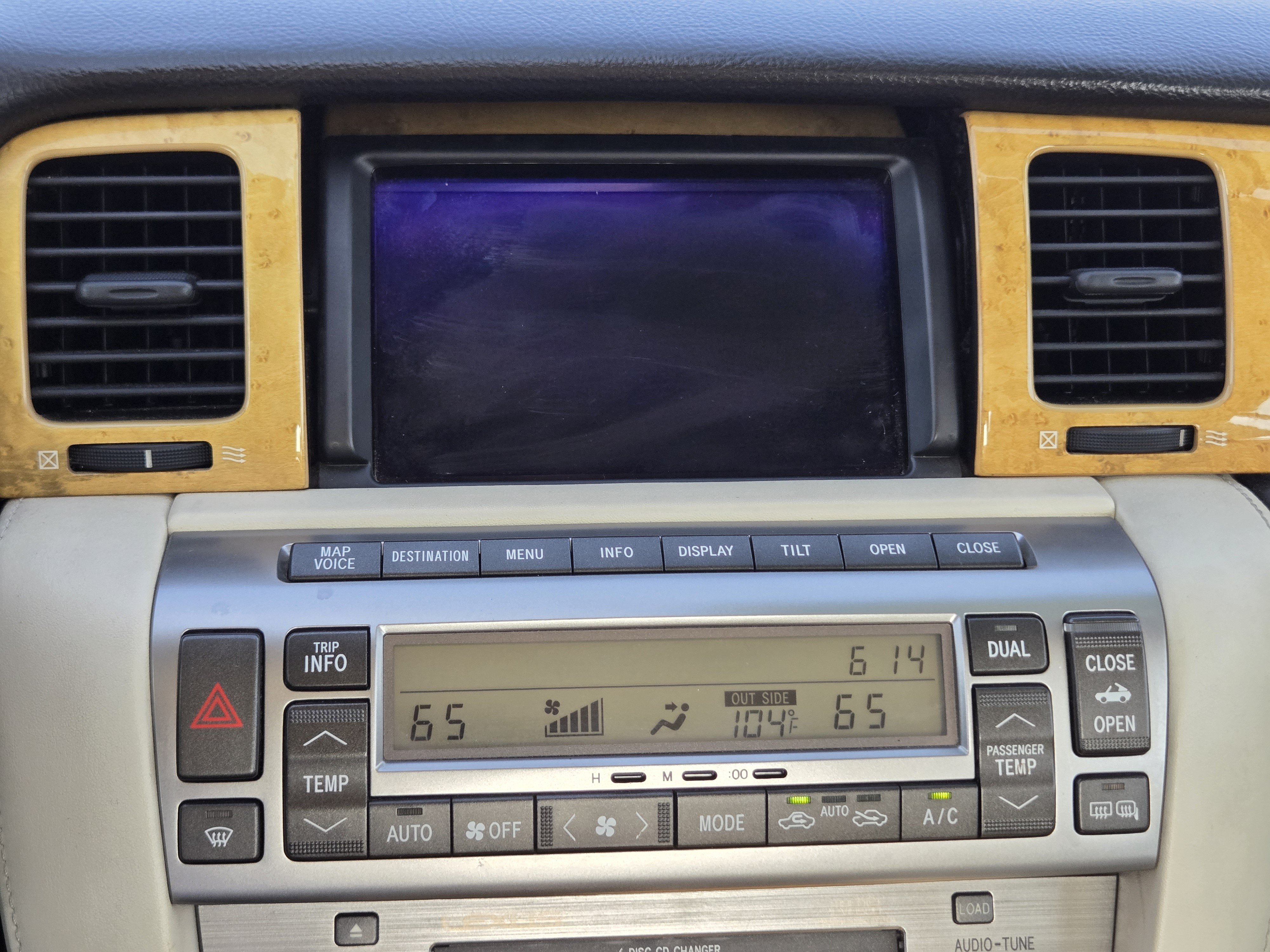 Used 2002 Lexus SC 430 Convertible RWD image 15