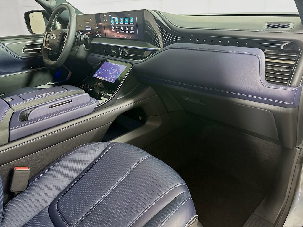 Certified 2026 INFINITI QX80 4WD w/ Sport Exterior Package image 39