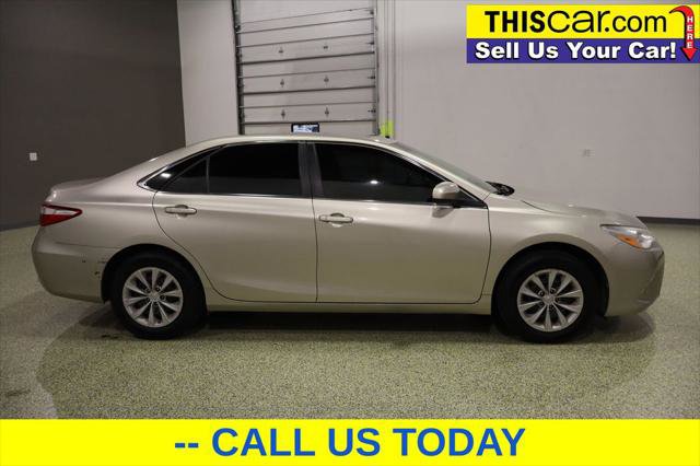 Used 2017 Toyota Camry XLE image 8