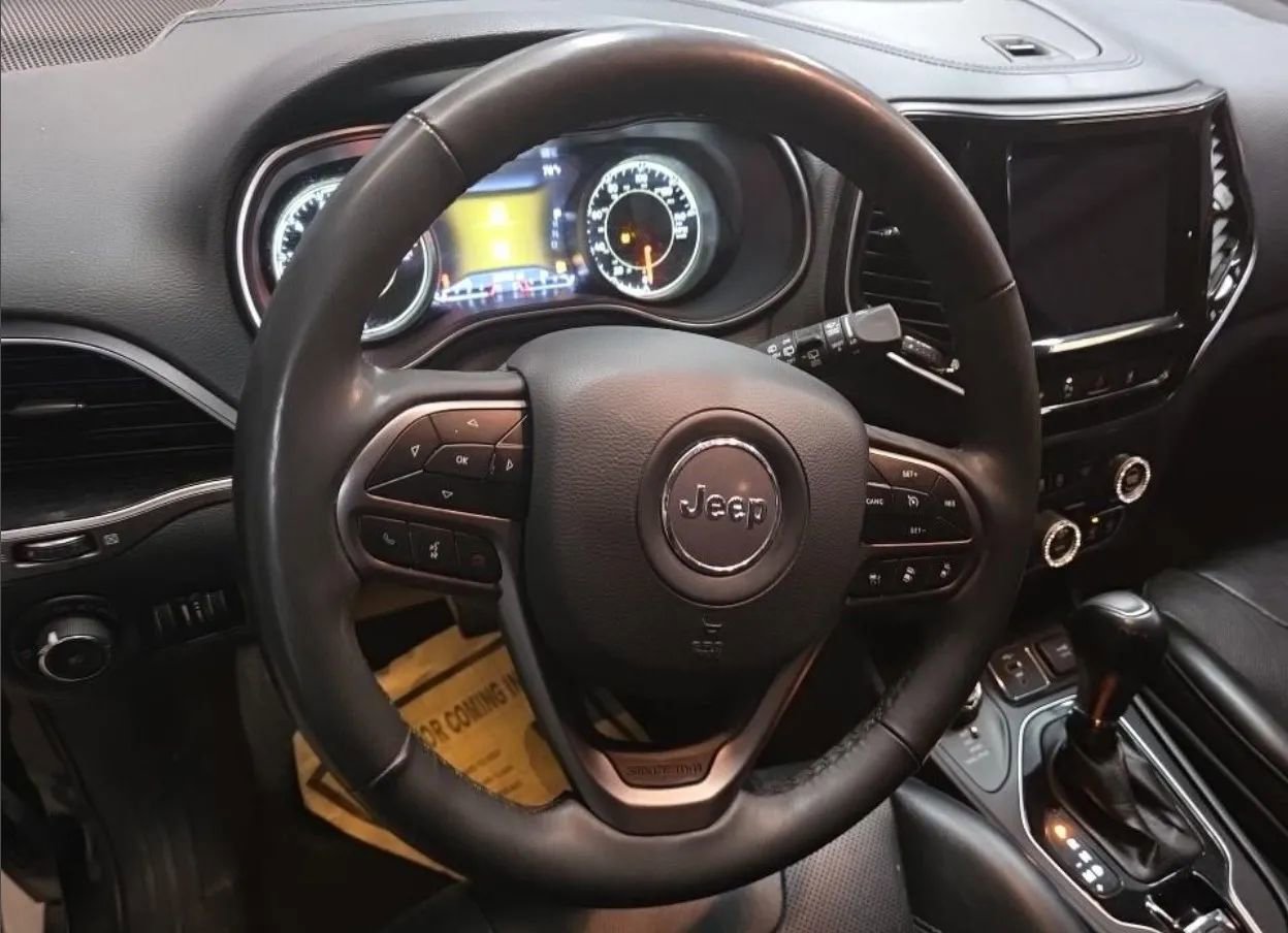 Used 2022 Jeep Cherokee Limited image 47