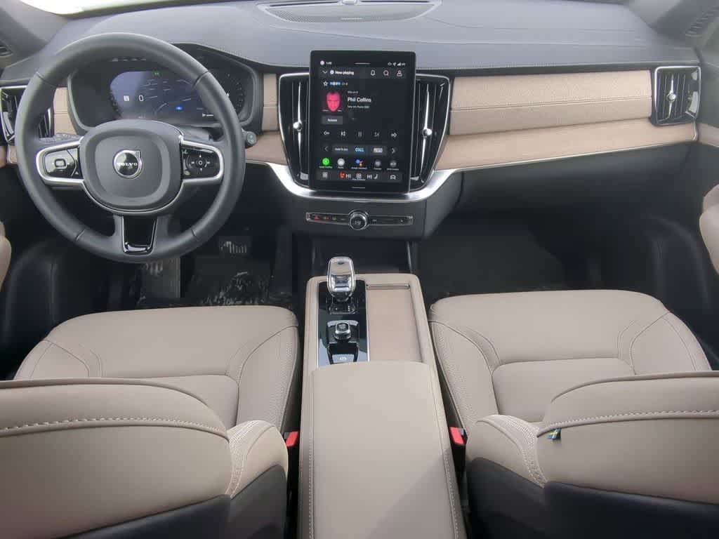 Certified 2026 Volvo XC90 B6 Plus w/ Protection Package Premier AWD/4WD image 14